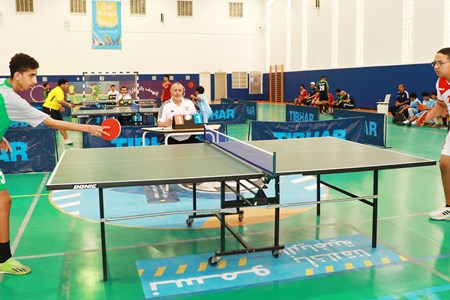 "ناشئة دبا الحصن" يتوّج بالمركز الأول في بطولة كرة الطاولة